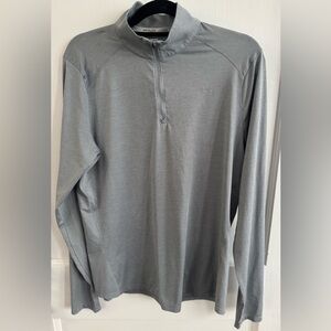 Under Armour Fitted Quarter Zip Long Sleeve Gray Running Shirt 🏃